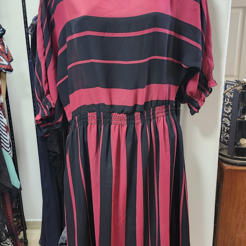 Elegant Striped Maxi Dress - Black and Red
